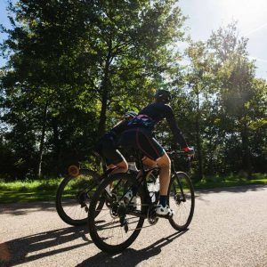 exclusieve-fietskleding-dames-ingeklikt